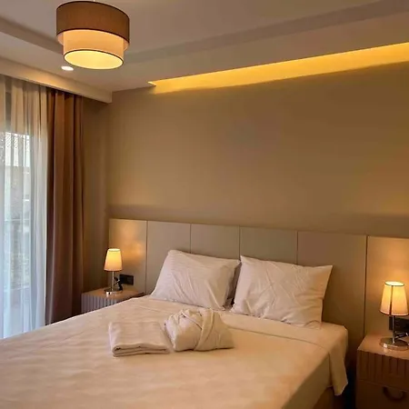 Antalya Belek'te Oezel Havuzlu Sitesi *