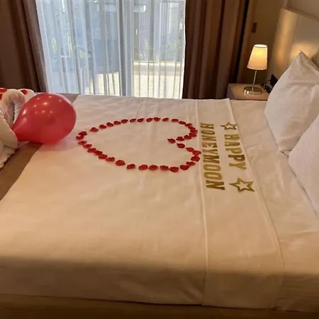 Villa Antalya Belek'te Oezel Havuzlu Sitesi Belek