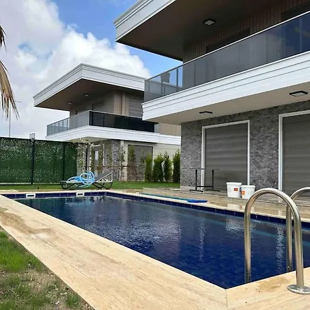 Antalya Belek'te Oezel Havuzlu Sitesi * Belek