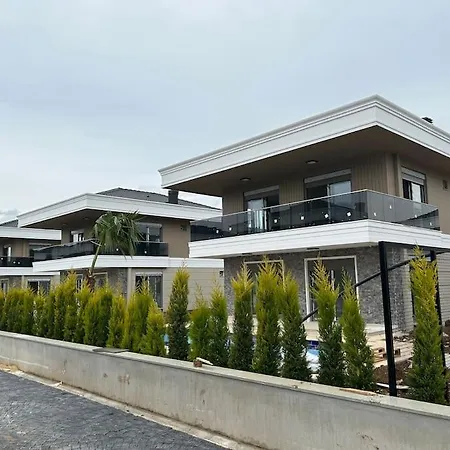 Villa Antalya Belek'te Oezel Havuzlu Sitesi *