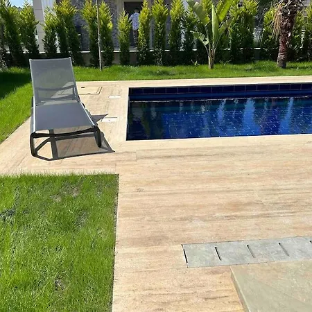 ヴィラ Antalya Belek'te Oezel Havuzlu Sitesi *