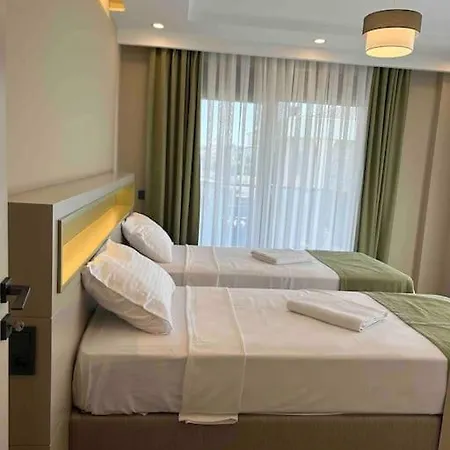 ヴィラ Antalya Belek'te Oezel Havuzlu Sitesi *