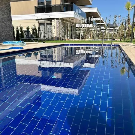 ヴィラ Antalya Belek'te Oezel Havuzlu Sitesi ベレキ
